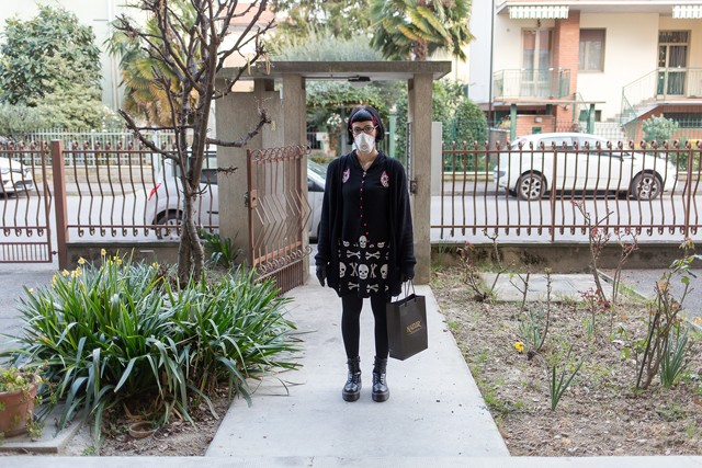 Exkluzív fotósorozat: így élik meg a futárok a vészhelyzetet