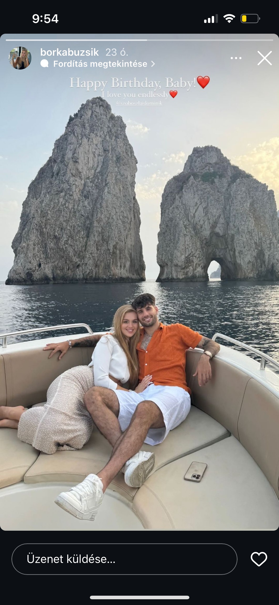 Ha idejük engedi, olykor romantikázni is elszöknek. Szoboszlai Dominik és Buzsik Borka 2024-ben például Caprin töltöttek néhány felejthetetlen napot. 