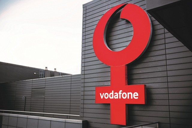 Nőnap alkalmából női szimbólum lett a Vodafone logója