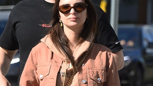 Így turbékol Emily Ratajkowski új pasijával!