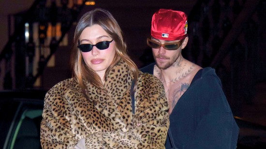 Justin Bieber és Hailey Bieber édes családi fotójától elolvadunk: cuki fotót posztoltak kisfiukkal