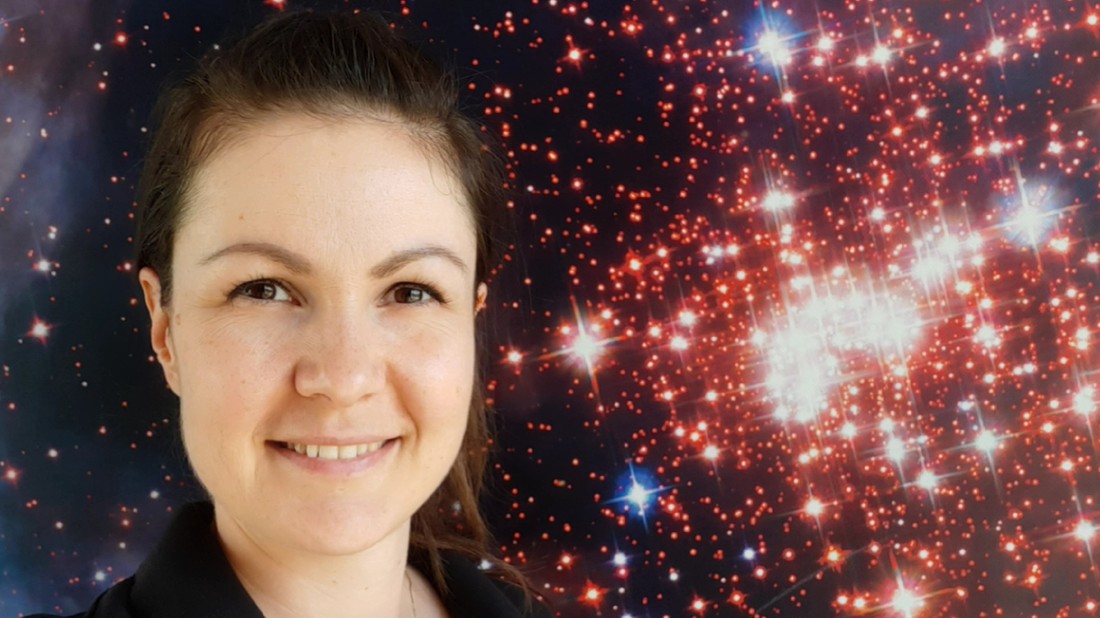 Strádi Andrea szerint nőként nagyon nehéz érvényesülni az űrkutatásban, de a fiatal és tehetséges tudós nem adja fel az álmait, és kitartóan dolgozik, hogy minél izgalmasabb projektekben vehessen részt szakértőként