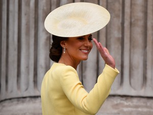 Katalin hercegné a királynő egyik kedvenc színében ünnepel Londonban