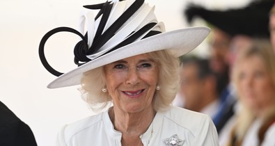 Csak ámulunk! Kamilla királyné még sosem volt ilyen gyönyörű