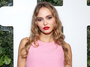 The Weeknd és Lily-Rose Depp Hollywood legmocskosabb szerelmi sztorijában játszanak együtt