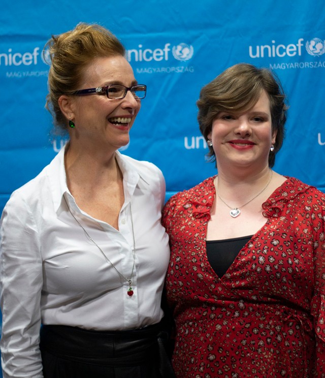 Híres édesanyák és lányaik vallottak az önbizalomról a Radnóti Színházban