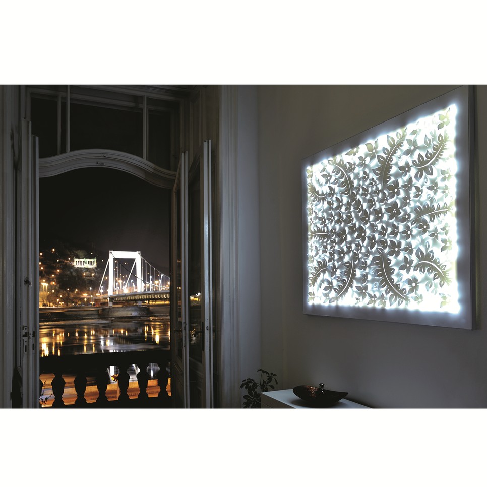 A Love Lamp szerelemprojektnek indult