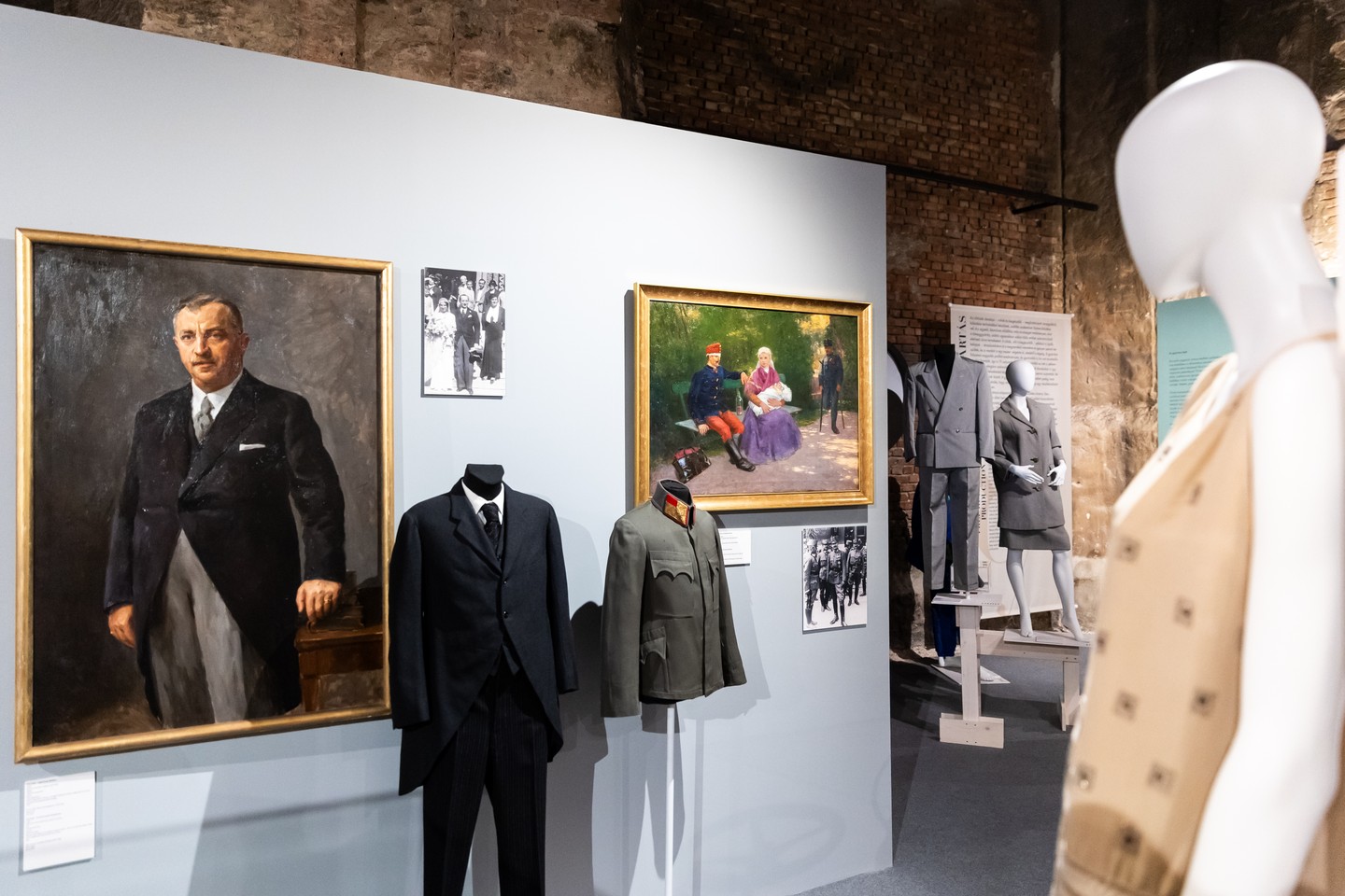 A Divat és város kiállítás