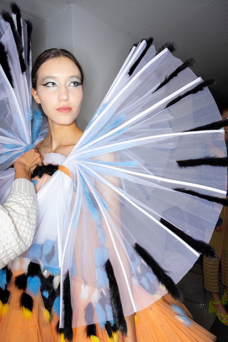 Braunitzer Borbála tervezése a MOME Fashion Show backstage-ében