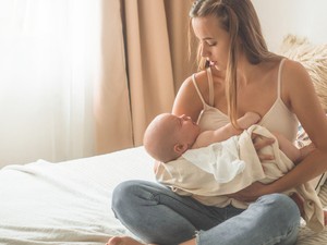 Tervezitek a kicsit, vagy már várandós is vagy? Ezekkel a vitaminokkal egészséges lehetsz te is és a babád is!