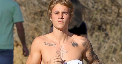 Justin ´Zoolander´ Bieber szőrmebundájára nincsenek szavak