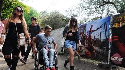 Fenyvesi Zoltán: ˝Magyarországon a 90-es években még szégyen volt mozgássérültnek születni˝