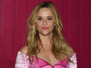 25 év után újra összeállt a Doktor Szöszi stábja, Reese Witherspoon egy napot sem öregedett