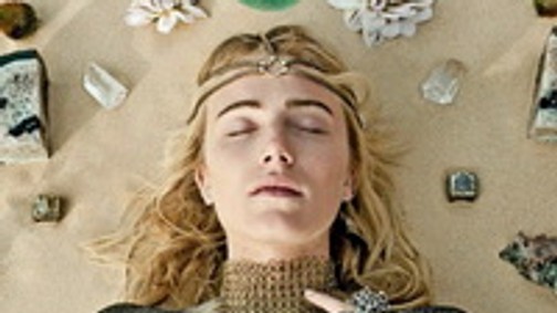 Ékszerre vetkőzött a Hemingway unoka