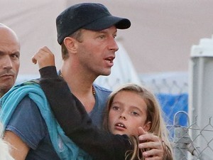 Napi cuki: Gwyneth Paltrow gyönyörű lánya apjával énekelt a színpadon