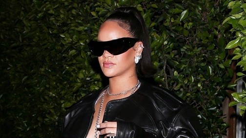 A várandós Rihanna megint kiverte a biztosítékot szexi bőrszettjével