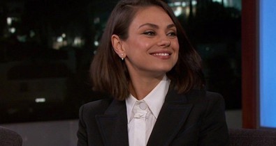 Mila Kunis csizmája olyan dögös, hogy a lelkünket is eládnánk érte!