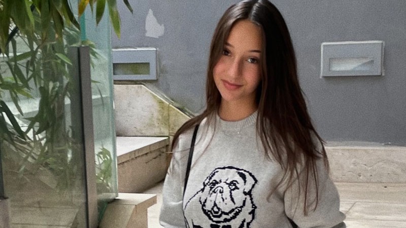 Babanaszi Dafni ma a kedvenc farmerét vette fel