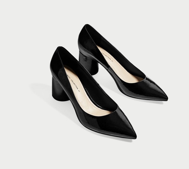 Fekete magas sarkú 6995 Ft