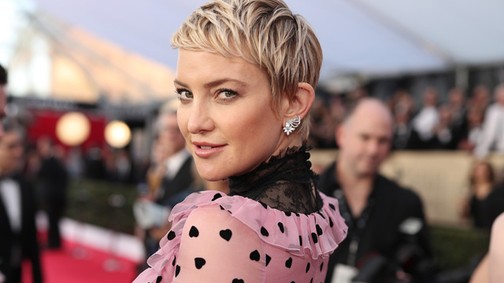 Már kerekedik Kate Hudson pocakja, meg is mutatta