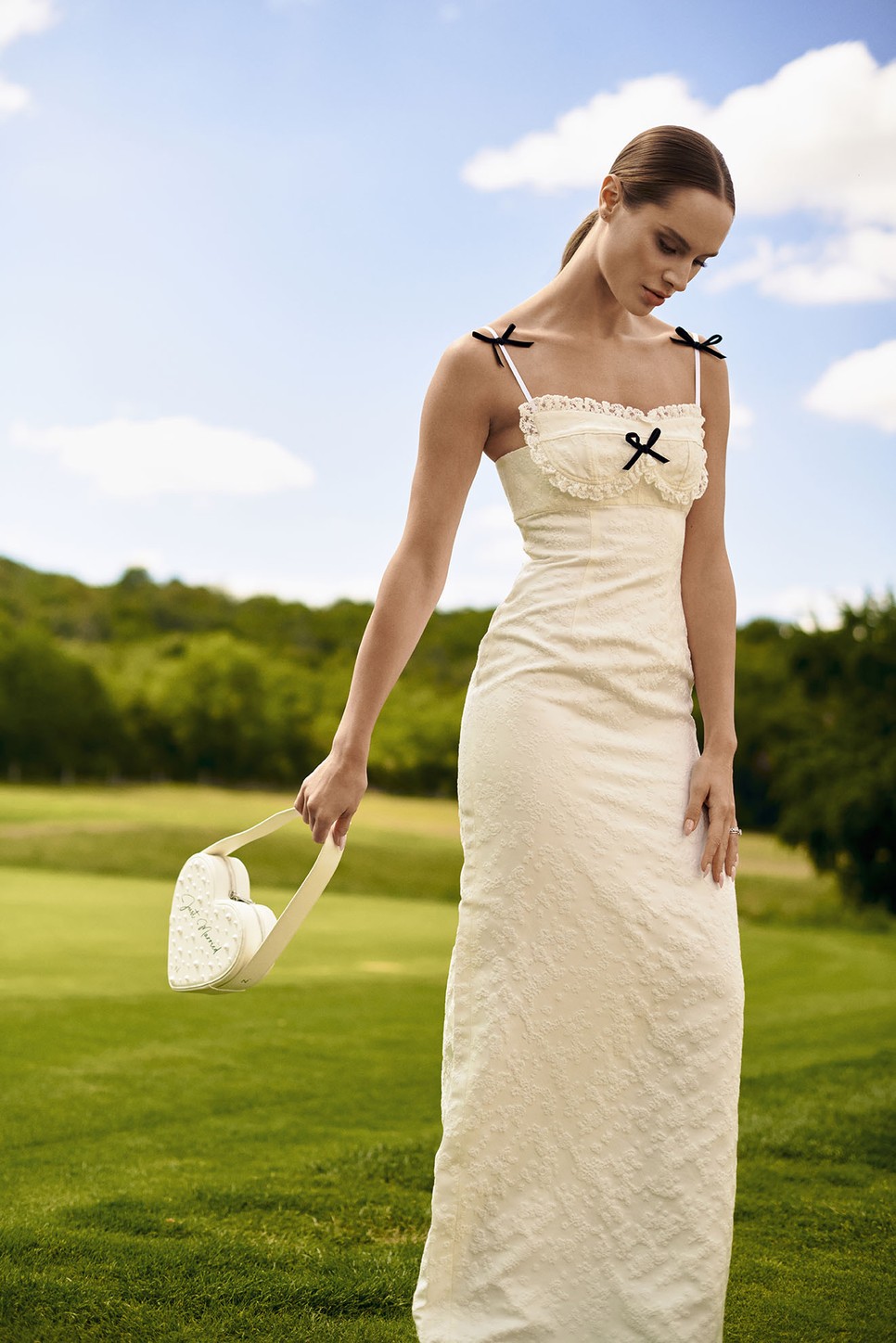 Molnár Nini&Fucsovics Márton – Ruha SHUSHU/THONG – net-a-porter.com, Cipő YVES SAINT LAURENT – Heaven, Táska – NINI