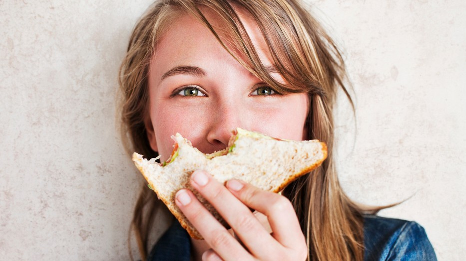 Ezeket a finomságokat lefekvés előtt már érdemes kerülni