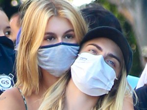 Kaia Gerber és Cara Delevingne elég bizarr közös tetoválást csináltatott