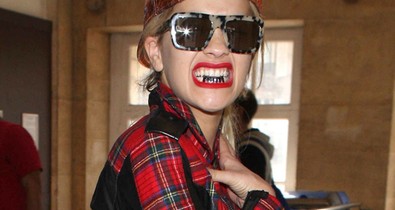 Támadnak a fogszabályzók!