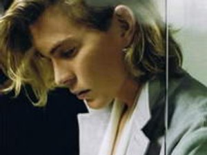 Meghalt a Louis Vuitton és a Versace korábbi modellje!