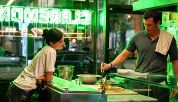 A hónap legjobb filmjét neked sem szabad kihagynod: Callum Turner zseniálisat alakít benne