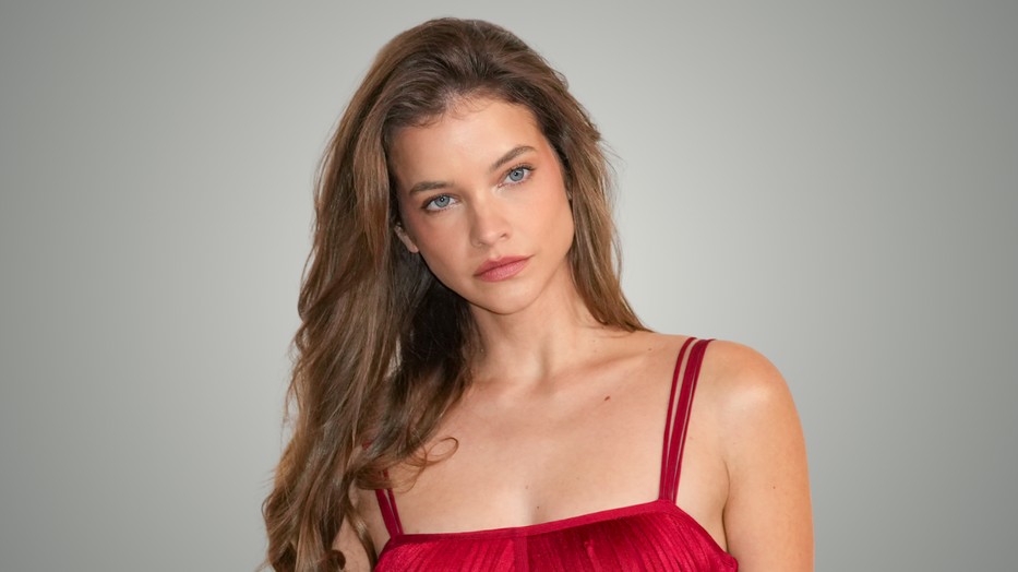 Palvin Barbara ismét meztelenruhába bújt