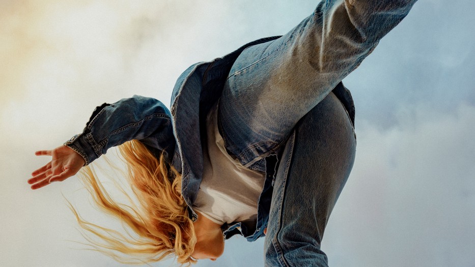 A Levi's elkötelezett a kevesebb szűz pamut felhasználása és a körkörös divat mellett