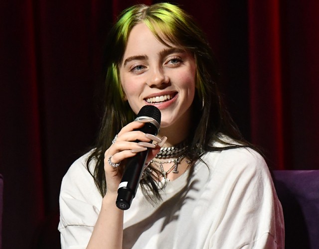 Billie Eilish jól álcázott horgásznak öltözött a Billboard-díjátadón