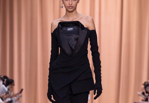 Örökbefogadott gyerekként nőtt fel, most a Jean Paul Gaultier divatháznak tervezett haute couture kollekciót - Olivier Rousteing szárnyal