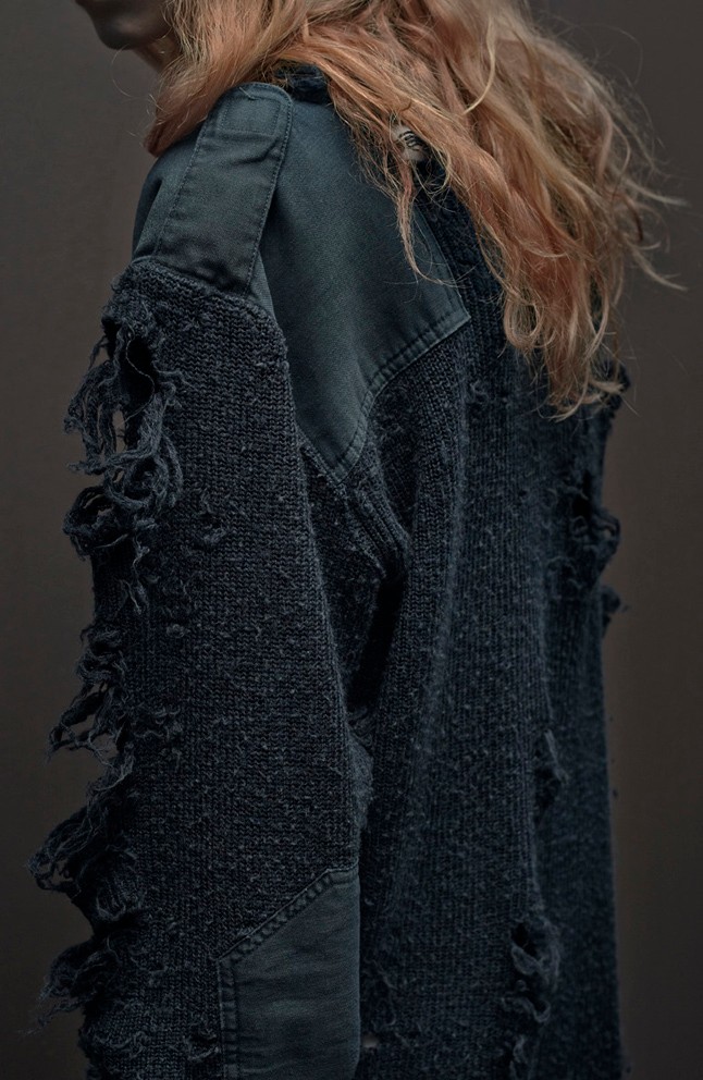 Szakadt harisnyák, szemét, fenékmutogatás és meztelenkedés Kanye West új kollekciójában