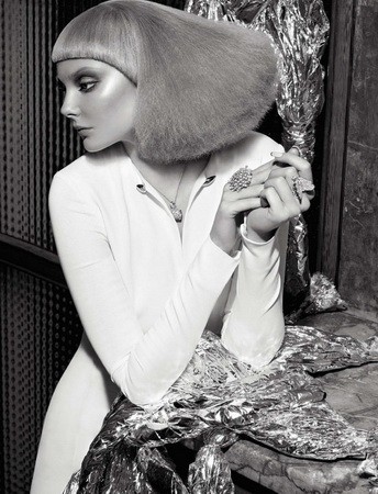 Mihalik Enikő tökéletes műnő