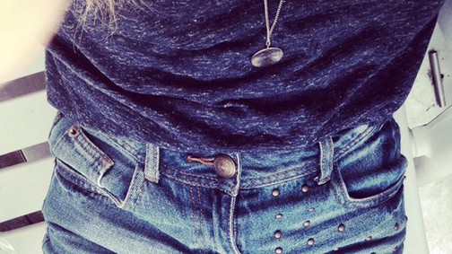 Sonya kihasználja az utolsó napsugarakat