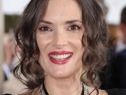 A Stranger Things sztárja a L`Oréal új kampányában szerepel!