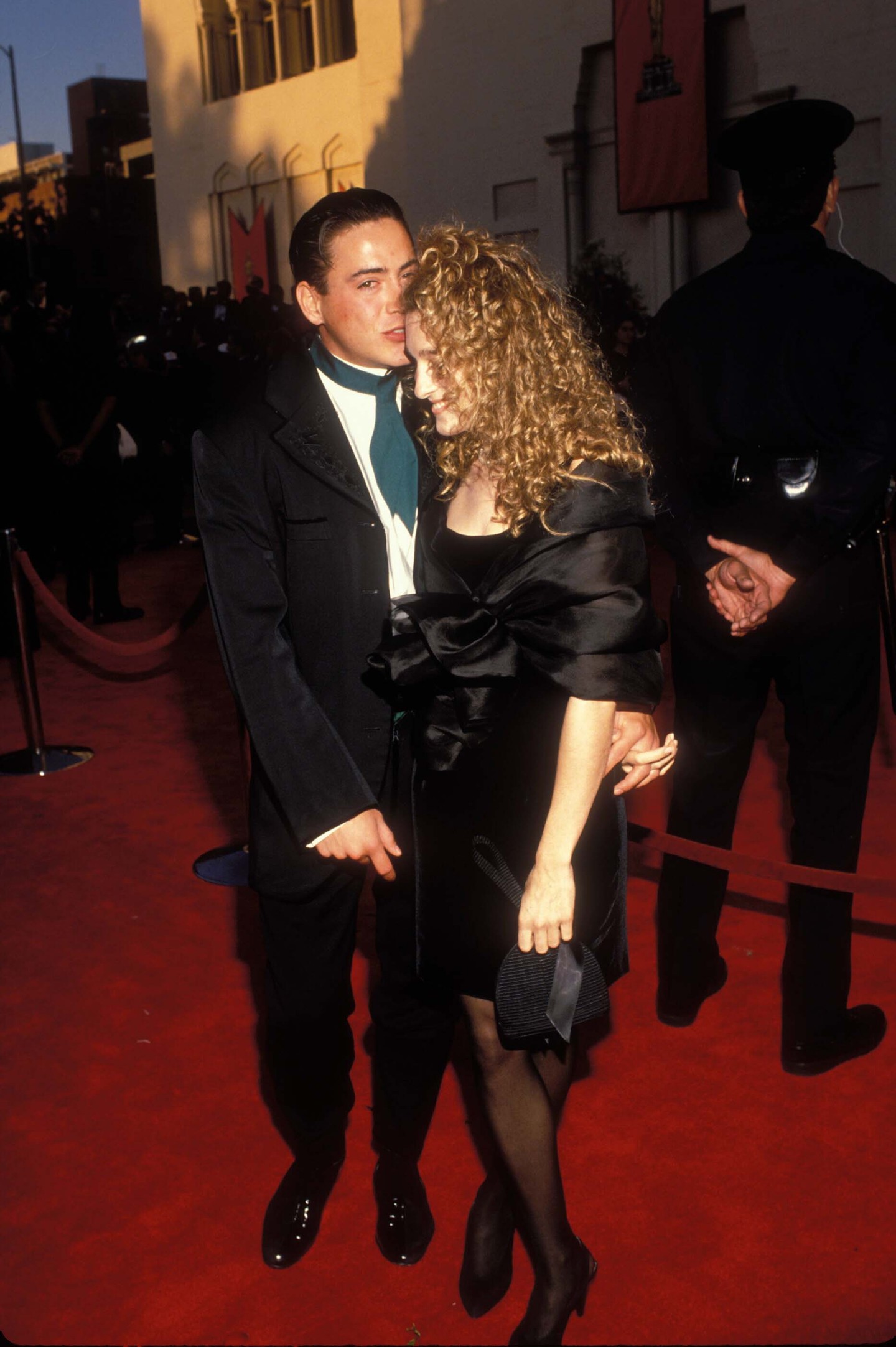 Robert Downey Jr. később több nyilatkozatában is elismerte, hogy a színésznő mindig támogatta őt, és a függősége tette tönkre a kapcsolatukat. 