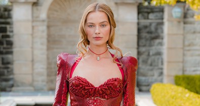 Margot Robbie a világ legszebb meztelenruhájában ragyogott a vörös szőnyegen, elakadt tőle a szavunk