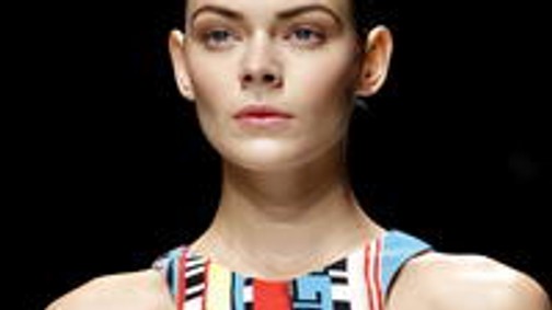 Lehengerlő visszatérés!