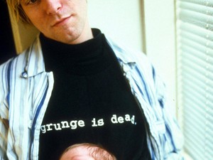 Hozzáment apja hasonmásához Kurt Cobain lánya