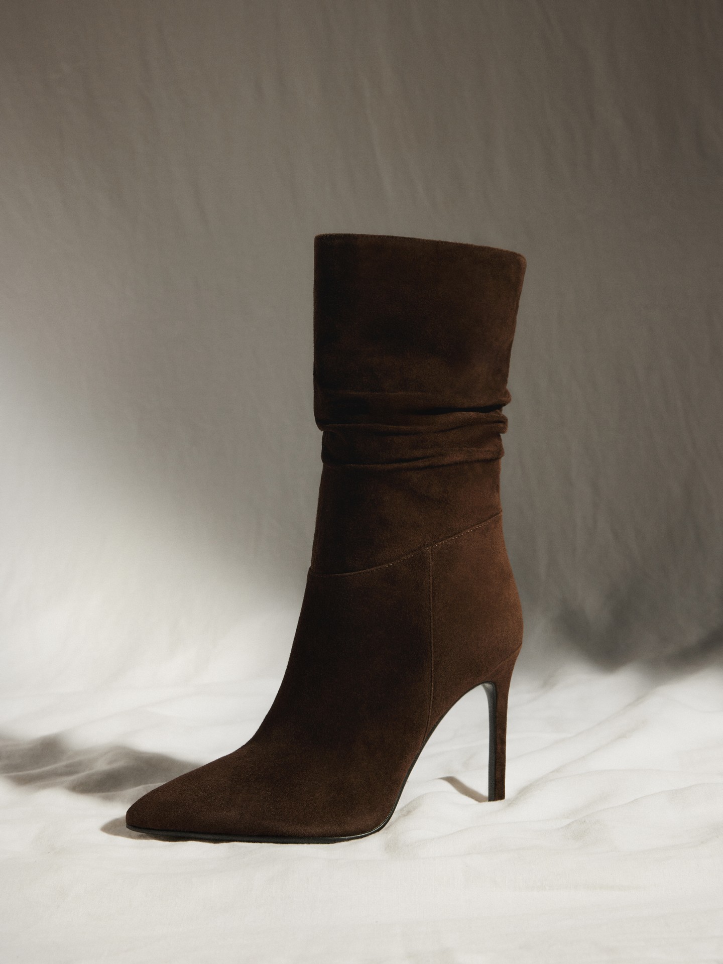 Letisztult elegancia és prémium részletek – ünnepi stílus Kazar módra