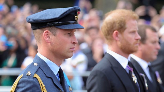 Kulcsfontosságú lépésen múlhat Vilmos herceg és Harry herceg békülése: minden ettől függ a jövőben