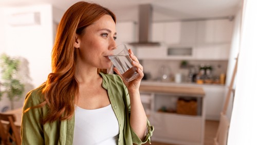 Ez történik a testeddel, ha végre eleget iszol