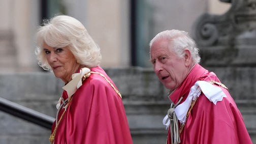 Friss hírek! Kamilla királyné fontos részletet árult el Károly király állapotáról