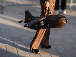 4 gyakori hiba, amit valószínűleg elkövetsz, miután felszállsz a repülőgépre