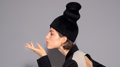 Kalapjai az elvágyódást, a szabadságvágyat fejezik ki - Interjú Fazekas Valéria kalapkészítővel