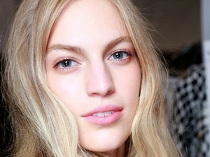 Axente Vanessa megosztja szépségtitkait - Interjú a Vogue magazinnak