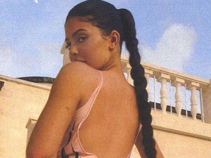 Kylie Jenner ismét rövid hajjal hódít